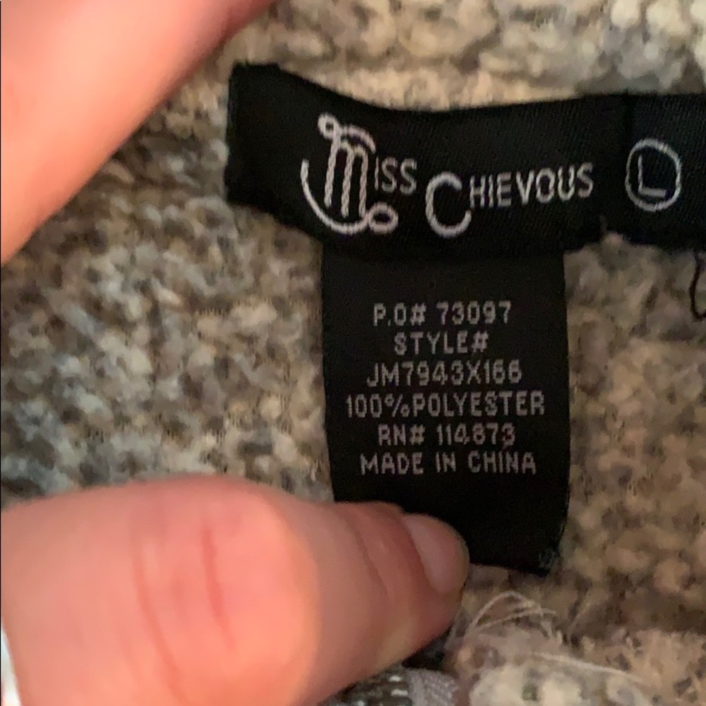 Fur Zip Up - Picture 4 of 4